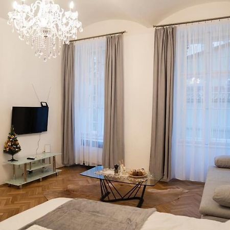 Cozy Flat By Wenceslas Square! Prague Luaran gambar