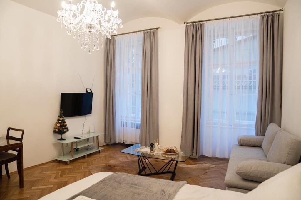 Cozy Flat By Wenceslas Square! Prague Luaran gambar