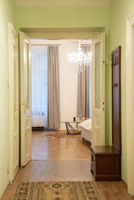 Cozy Flat By Wenceslas Square! Prague Luaran gambar